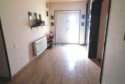 Casă cu 7 camere cu Teren 400 Mp în Domnești - 18