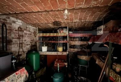 Casă individuală cu 3 camere cu Canalizare în Central - 11