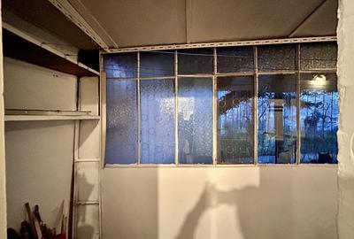 Apartament cu 3 camere decomandat în 9 Mai - 17