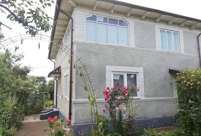 Casă individuală cu 6 camere în Roznov