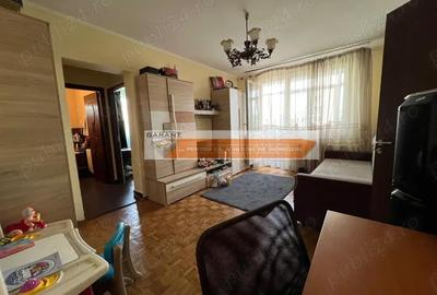 Apartament cu 2 camere semidecomandat în Calea București