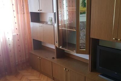 Proprietar inchiriez apartament pe milcov - 2