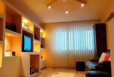 Apartament cu 3 camere decomandat în Mărăței