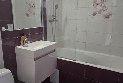 Apartament cu 3 camere decomandat în Trafic Greu - 2