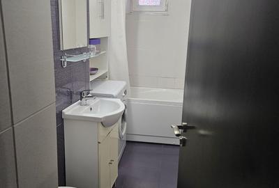 Apartament cu 2 camere semidecomandat în Micro 11