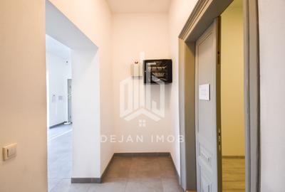 Apartament cu 8 camere în Central - 26