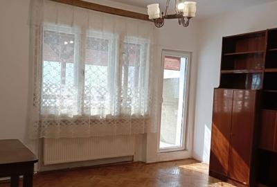 Casă cu 4 camere cu Teren 1000 Mp în Central - 2