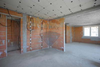 De vanzare casa cu un proiect deosebit, la rosu , Str. Gheorghe Doja - 24
