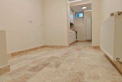 Apartament cu 5 camere decomandat în P-ța Romană - 15