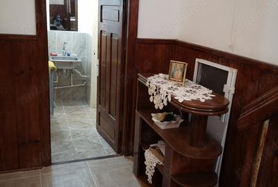 Casă cu 5 camere cu Teren 121 Mp în Central - 1