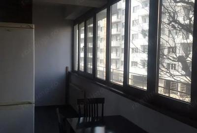 Apartament cu 2 camere decomandat în Titan - 3