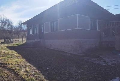 Casă cu 4 camere în Leasa - 1