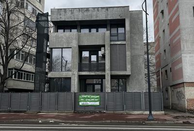 Casă cu 6 camere cu Teren 300 Mp în Central - 3