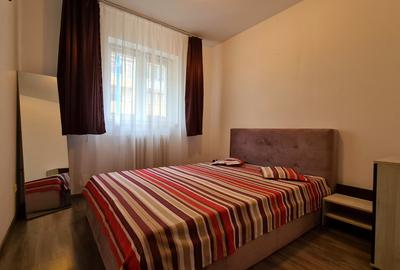 Apartament cu 2 camere semidecomandat, mobilat în Tractorul - 4