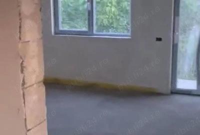 Casă cu Teren 254 Mp în Central - 3