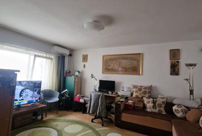 Apartament cu 3 camere decomandat în Vitan Mall - 1