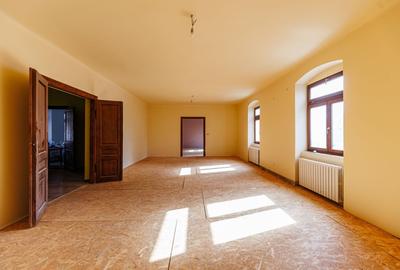 Casă cu 25 camere cu Canalizare în Central - 9