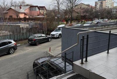 Apartament cu 3 camere decomandat în Văcăresti - 16