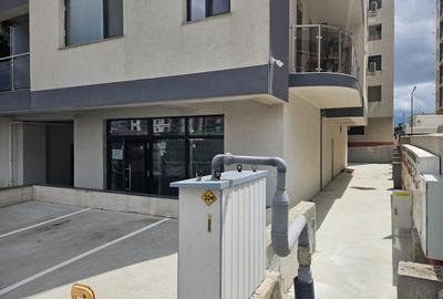 Spațiu comercial, de 100 mp, în Central - 4