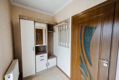 Se ofera spre vanzare apartament cu trei camere in zona Crangasi Se ofera spre vanzare apartament cu trei camere in zona Crangasi - 1