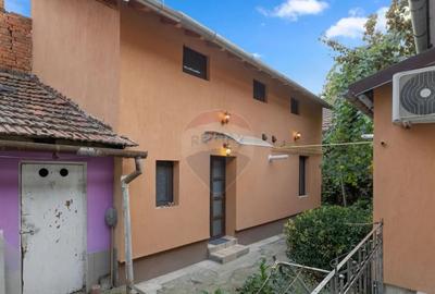 Apartament cu 3 camere semidecomandat, mobilat în Central - 3