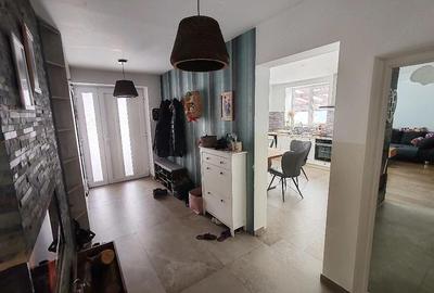 Casă cu Teren 3700 Mp în Bejan - 1