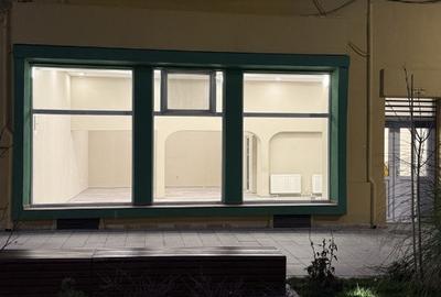 Spațiu comercial, de 165 mp, în Central - 3