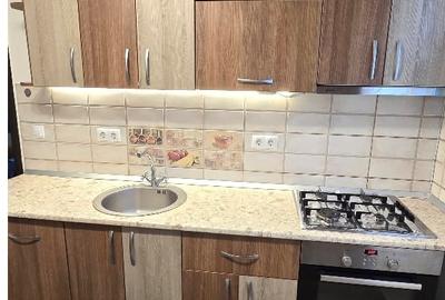 Apartament cu 3 camere semidecomandat, mobilat în Vest - 2