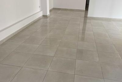 Spațiu comercial, de 72 mp, în Central - 8