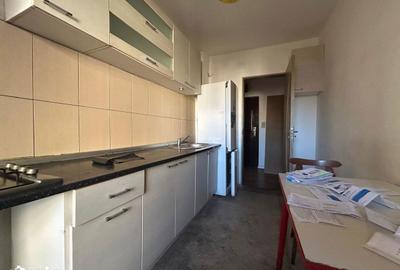 Apartament cu 3 camere decomandat în Valea Cetății