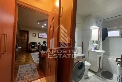 Apartament cu 3 camere,2 bai, etajul 1,centrala proprie,zona Girocului - 7