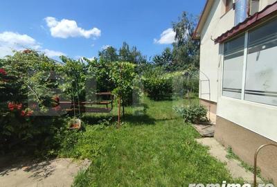 Casă cu 8 camere cu Teren 992 Mp în Cătămărești - 2