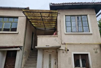 Casa spatioasa in zona centrala Casa spatioasa in zona centrala - 2