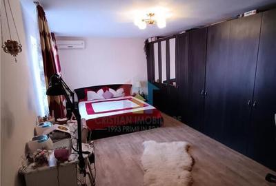 VILA, P 1, Caramida si Boltari, zona Centru - 8