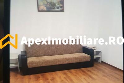 Garsonieră decomandată în Titan