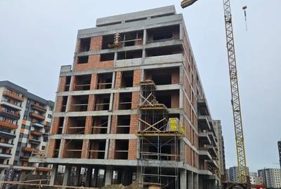 Apartament cu 3 camere decomandat în Tractorul - 11