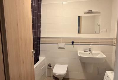 Apartament cu 3 camere semidecomandat în Central - 1