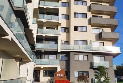 Apartament cu 3 camere decomandat în 13 Decembrie - 13