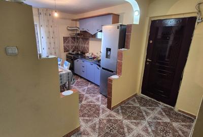 Apartament cu 3 camere decomandat în Central - 3