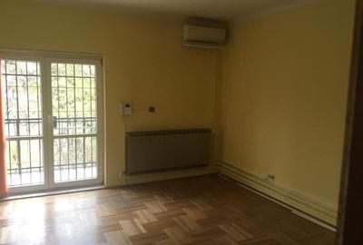 Casă individuală cu 6 camere cu Canalizare în Cotroceni - 6