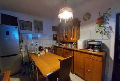 Casă cu 4 camere în Central - 2