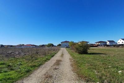 Teren Construcții intravilan de 937 mp, în Tamași - 2