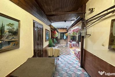 Spațiu comercial, de 300 mp, în Central - 9
