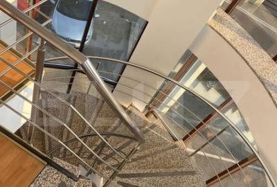 ???? Cladire multifunc?ionala, de inchiriat, 600 mp, zona - 5