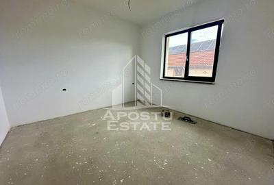 Casă cu 4 camere cu Teren 102 Mp în Chișoda