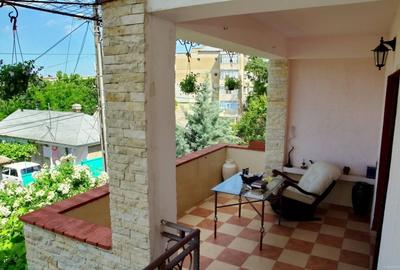 Casă individuală cu 10 camere cu Canalizare în Central - 11