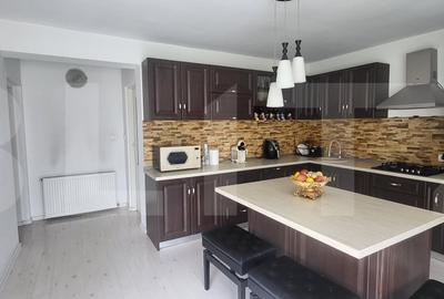 Casa moderna cu 5 camere complet utilata, in Sanmihaiu Roman - 4