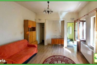 Casă cu 4 camere semidecomandat în Central - 8