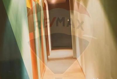 Spațiu comercial, de 163 mp, în Central - 4