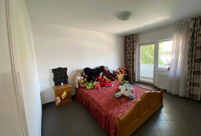 Vanzare casa vila 5 camere zona Crangasi - 11